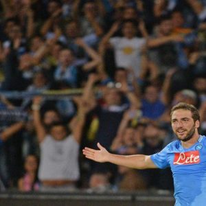 Napoli, Cagliari'de bir yarım durak daha