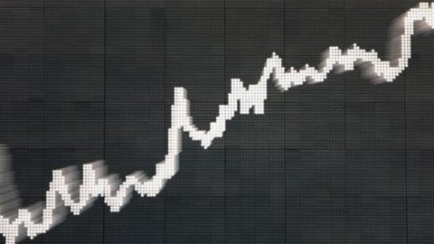 Em alta na última sessão da bolsa (+0,7%) antes do Natal: Autogrill, Fiat, Mps, Stm shine