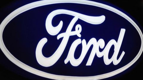 Usa, in 2013 Ford sales over +10%