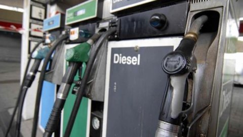 Gasolio e benzina, prezzi in salita: +2,3 miliardi in 6 mesi