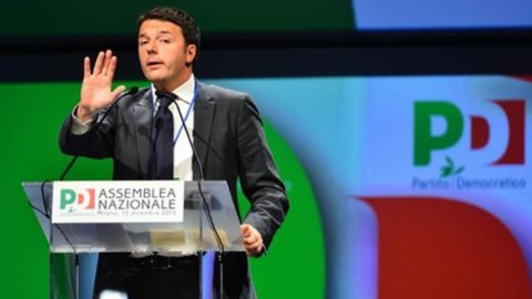 Renzi 对 Pd：这是我的革命，但规则也随着贝卢斯科尼而改变，Italicum 诞生了