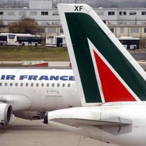 Air France ritorna: vuole Alitalia per la sua nuova low cost