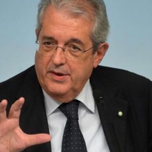 Saccomanni: "Por qué Italia debería quedarse en Europa"