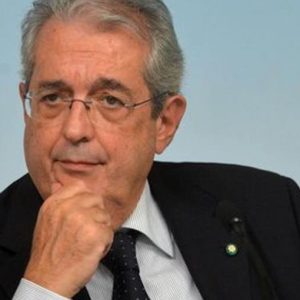 O Conselho de Ministros aprova o decreto sobre o regresso de capitais ao estrangeiro