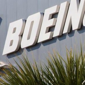 Boeing: Uk mette al bando il 737 Max, Ue pronta al blocco