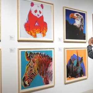 Sotheby's: Potret Mao karya Andy Warhol terjual di lelang seharga 7,6 juta