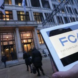 Borsa, Fca sale in controtendenza dopo la promozione di Equita
