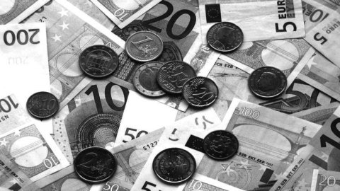 Istat, 2014 brings the increase in wages: in January improvement on an annual and monthly basis