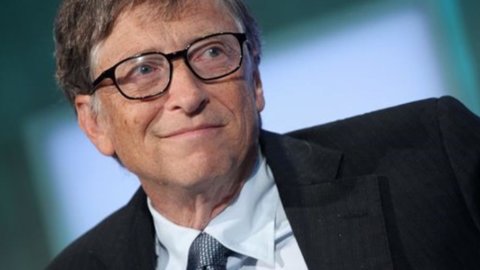 Gates: Çalışan robotların vergilendirilmesi gerekiyor