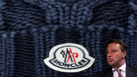 Bolsa, Moncler celebra su próxima entrada en el Ftse Mib: +3,4% a media mañana