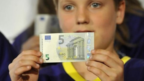 Euro sale a 1,39 dollari: ai massimi dal 2011