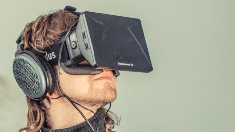 Facebook отвечает Google, покупая Oculus