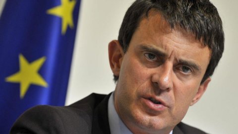 Francia, Valls lascia i socialisti: partito morto