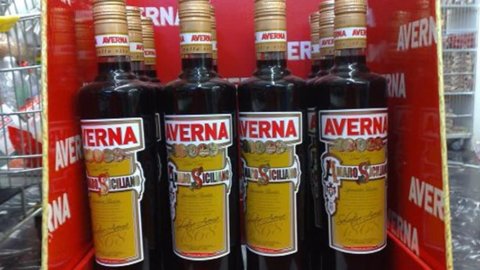 Campari si beve… l’amaro Averna