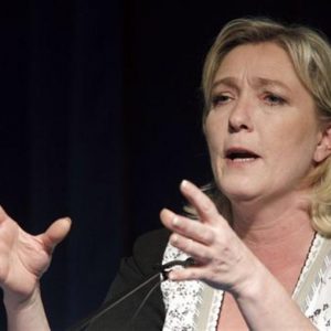 E-Book zu "Marine le Pen & Co. - Populisms and neo-populisms in Europe" von Bolaffi und Terranova