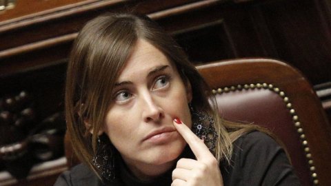 Réformes, le vote commence aujourd'hui. Boschi : "Match clos le 10 août"