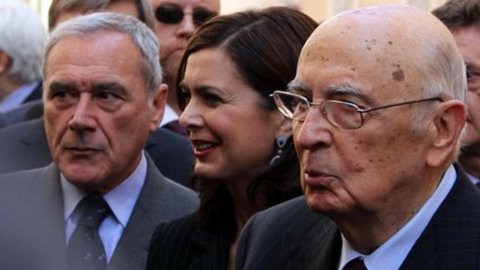 Napolitano: "Berlusconi özgürce istifa etti"