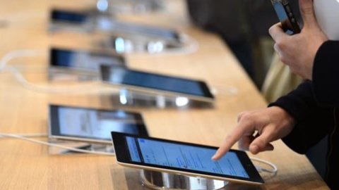 Smartphone, tablet e PC: gli italiani sono i migliori acquirenti d’Europa