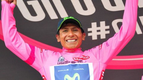 Quintana signs the uphill time trial by beating an extraordinary Aru