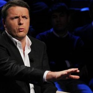 Renzi, Italicum'a güven konusunda: "Karar vermek demokrasidir, ertelemek anarşi riskini taşır"