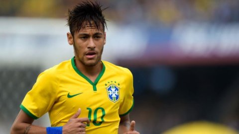 Piala Dunia, Brasil di semifinal tetapi menangis untuk Neymar: Piala berakhir untuknya. Hari ini Argentina dan Belanda