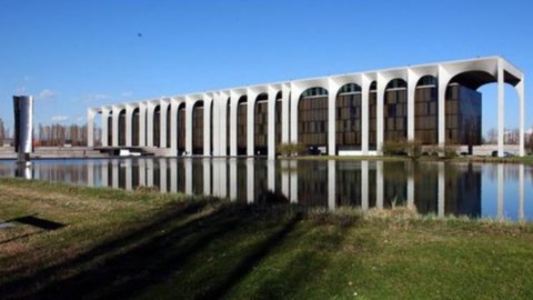 L’architettura italiana in un catalogo. Case, fabbriche, piazze: trionfo della creatività e del boom economico