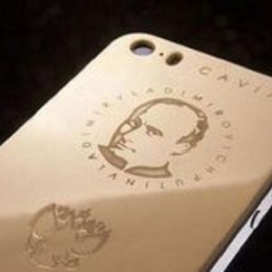 Caviar Italy: nasce l’Iphone di Putin, in oro 18 carati