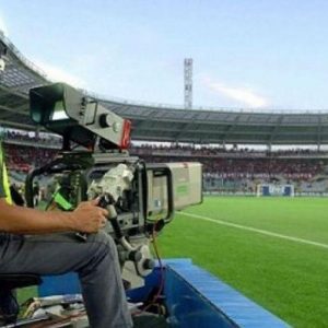 Mediaset memindahkan sepak bola ke net dan kemajuan TV cair tak terelakkan