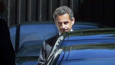 France, Sarkozy attacks the judges and announces: "I will return to politics"