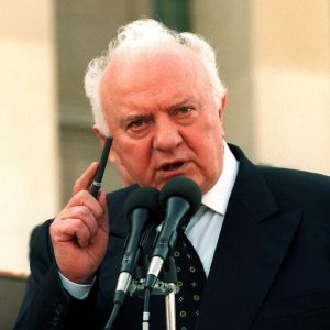 Shevardnadze, fostul președinte al Georgiei și mâna dreaptă a lui Gorbaciov, a murit
