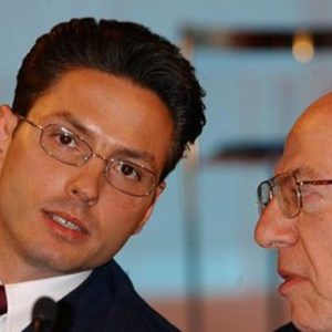 Pier Silvio Berlusconi e Confalonieri assolti, Errani condannato: si dimette