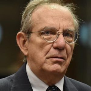 Padoan: “Sfruttare interesse investitori, non durerà per sempre”