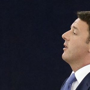 Renzi ke M5S: "Mari kita bertemu pada hari Kamis atau Jumat"