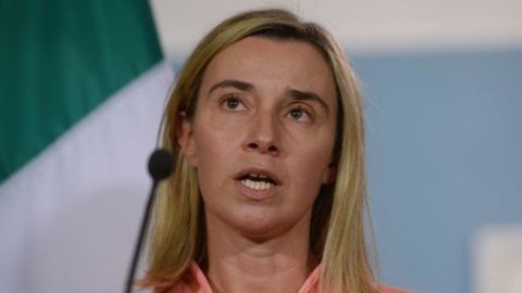 Affaires étrangères de l'UE, Renzi : « Non à Mogherini ? Nommons D'Alema ». Mais Bruxelles veut Enrico Letta