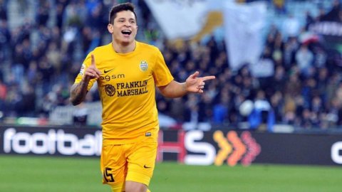 Roma, la firma di Iturbe fa volare il titolo in Borsa