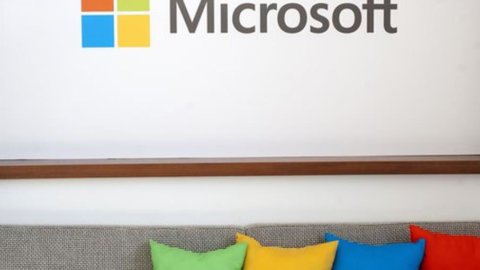 Microsoft taglia 18mila dipendenti