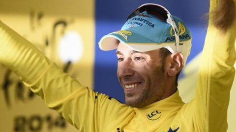 Tour: spettacolare tris di Nibali ricordando Bartali e Casartelli