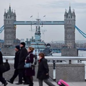 Yaptırım korkusu: Londra'daki Rus oligarklar sermayeyi şehrin dışına taşıyor