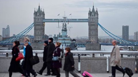 Paura per le sanzioni: gli oligarchi russi di Londra spostano i capitali fuori dalla City