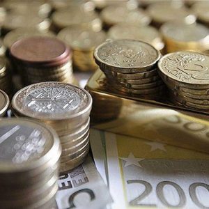 Euro sotto 1,33 euro: minimo da 9 mesi