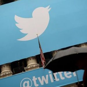 Twitter が火花を散らし、ユーザーと収益が増加し、証券取引所の株価が急騰します。 しかし、損失は…