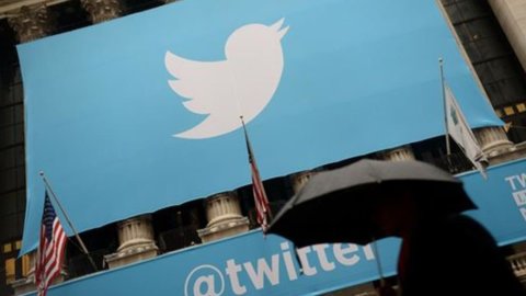 Scintille Twitter: crescono utenti e ricavi, il titolo vola in Borsa. Ma le perdite…