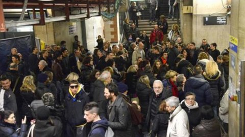 Istat: almost half of Italians commute between home and workplace or study