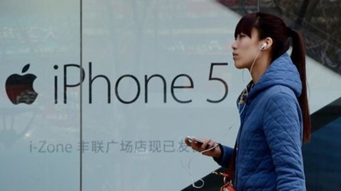 圣贝纳迪诺大屠杀，苹果挑战FBI不解锁iPhone