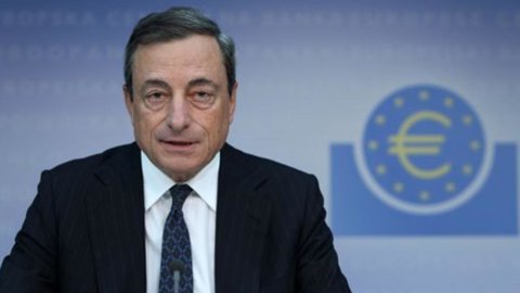 Oggi è il giorno di Draghi: la Bce abbasserà i tassi? I mercati lo sperano. Milano inizia in ribasso