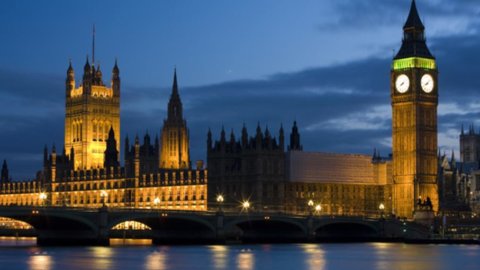 Nu mai Hong Kong, cel mai scump oraș din lume este acum Londra