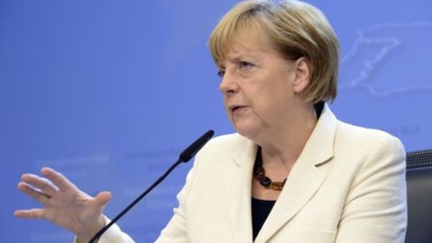 Berlino: “E’ stato Draghi a chiamare Merkel”