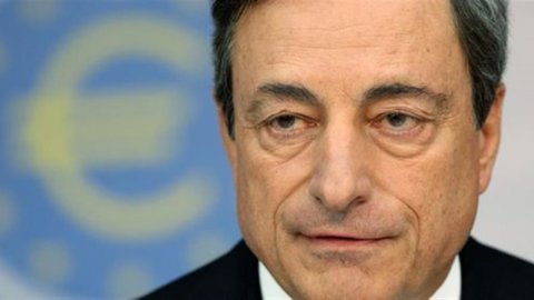 Borse, bond, euro e spread: sui mercati l’effetto Draghi non manca mai. Milano stamani è cauta