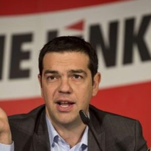 奇怪的夫妇 Monti-Tsipras 在 Cernobbio 登台：团结一致但反对 Renzi