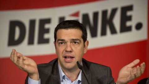 Das seltsame Paar Monti-Tsipras betritt die Bühne in Cernobbio: vereint ja, aber gegen Renzi